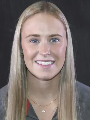 Ally Qualley headshot