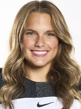 Lily Martinson headshot