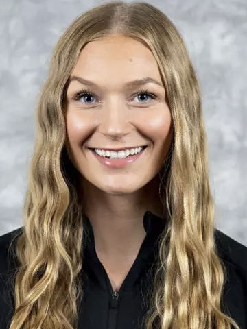 Nelli Laitinen headshot