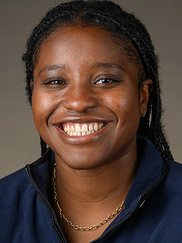 Katelyn Roberts headshot