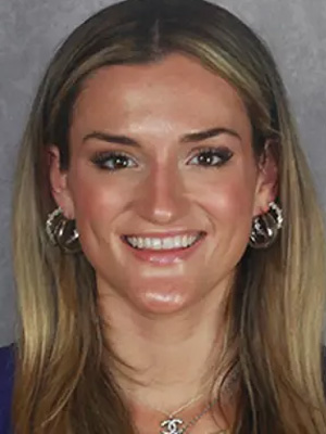 Annika Lavender headshot