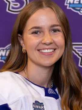 Mia Kenmore headshot