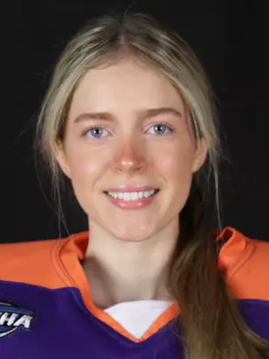 Hannah Saunders headshot