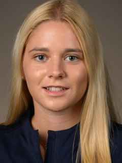 Karolina Hengelmüller headshot