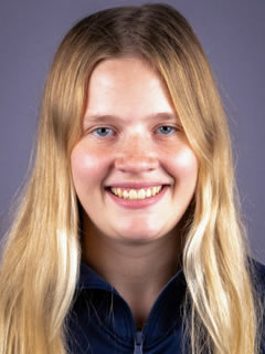 Alexis Poppleton headshot
