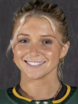 Cecilia DesLauriers headshot