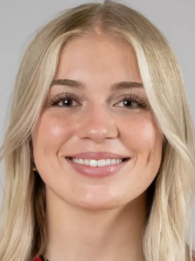 Abby Thibodeau headshot