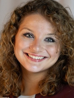 Evelyn Irizarry headshot