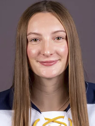 Chloe Goofers headshot