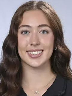 Hannah Deck headshot