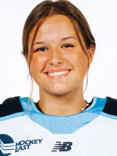 Brenna Curl headshot