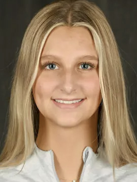 Lauren Karl headshot