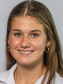 Halle Mules headshot