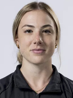 Zsofia Pazmandi headshot