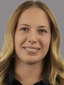 Regina Metzler headshot