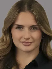 Avery Norman headshot