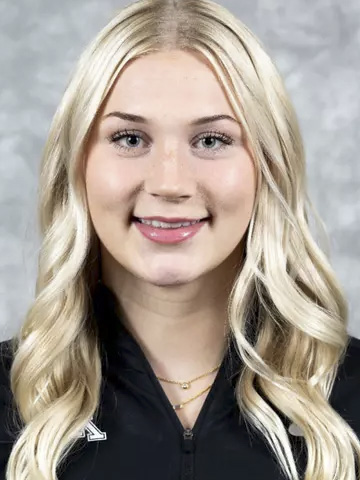 Gracie Graham headshot