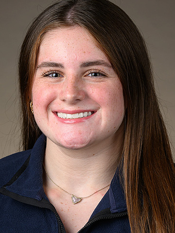 McKenna Walsh headshot