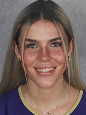 Alicia McDonald headshot