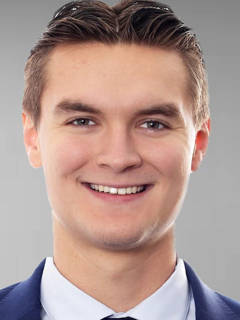 Grant Riley headshot