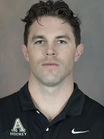 Hunter McCoy headshot