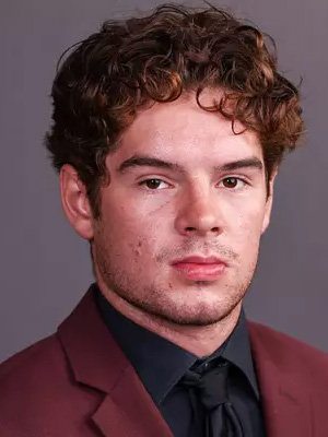 Owen Gallatin headshot