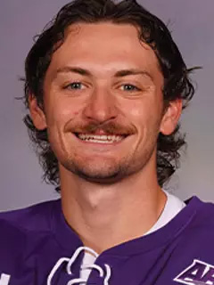 Noah Carlin headshot