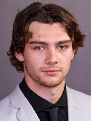 Kyle Bettens headshot Kyle Bettens headshot