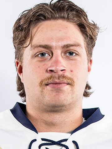 Jayden Davis headshot