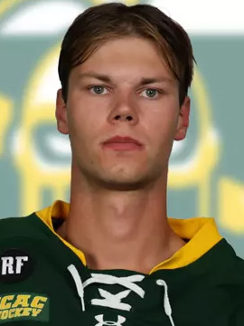 Oliver Moberg headshot