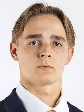 Hayden Hennen headshot