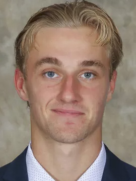 Tory Lund headshot